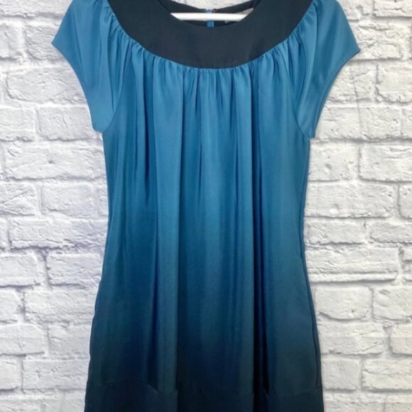 Kristin Davis Flutter Sleeve Gathered Shift Dress in Blue Ombre Womens Size S - Picture 1 of 1